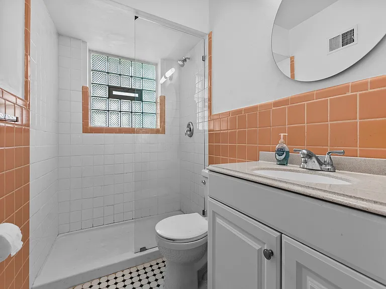 7000 Clifton Ave — Photo 21
