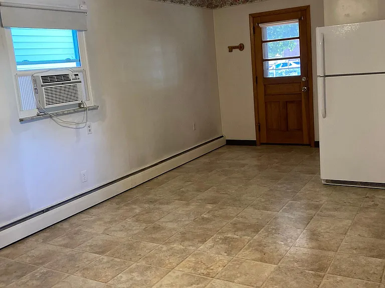 510 Cato St — Photo 10