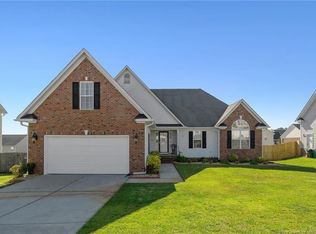 3930 Gaithersburg Ln, Hope Mills, NC 28348