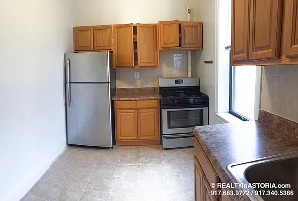 Rented by Alexiou Realty | media 31