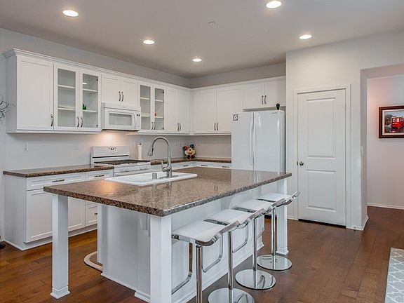 2nd image of 3221 S Edenglen Ave