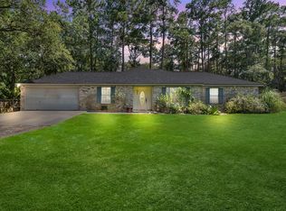 202 Ridgewood Dr, Magnolia, TX 77355