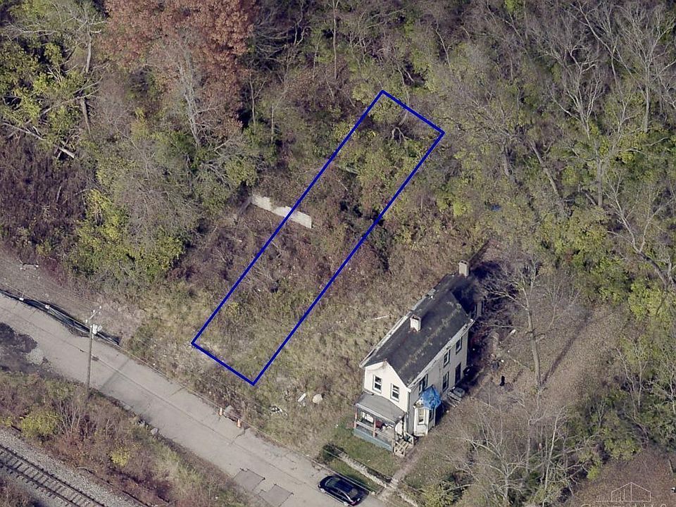 1st image of 2592 Hoff Ave