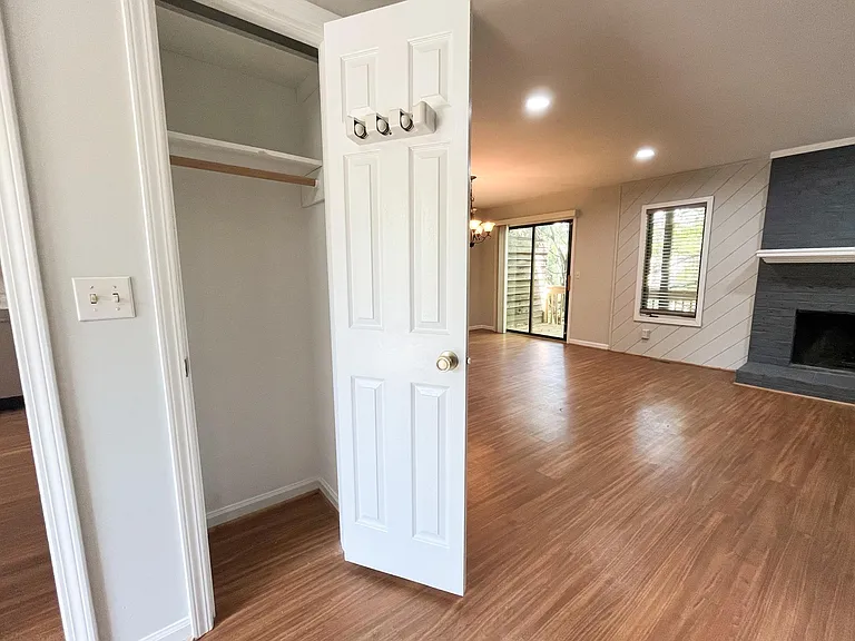 193 Kinloch Ct — Photo 9