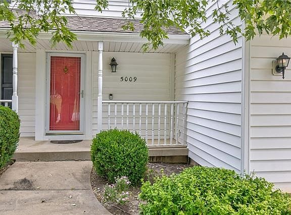 2nd image of 5009 Pebble Ave