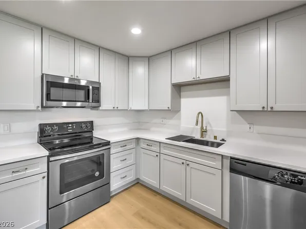 700 N Wallace Dr, Las Vegas, NV 89107