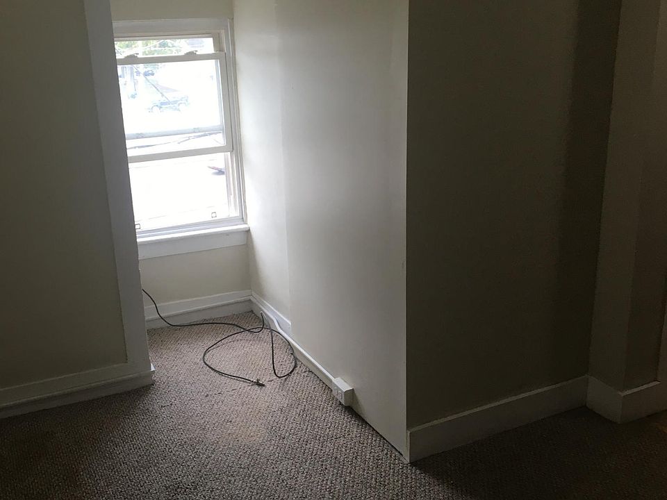 1st image of 302 Grant St #5