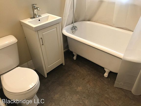 5th image of 723 4th St E