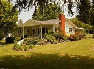 77 Top View Dr, Waynesville, NC 28786