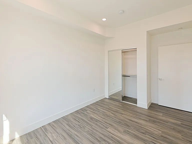 4000 W Mont Clair St — Photo 16