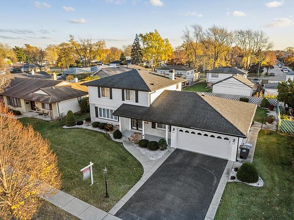 2nd image of 599 Kinkaid Ct