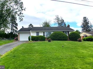 12 Rees Dr, Willow Street, PA 17584