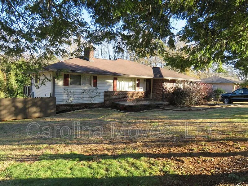 3 bed, 2.0 bath, 1592 sqft, $1,495 — Photo 4