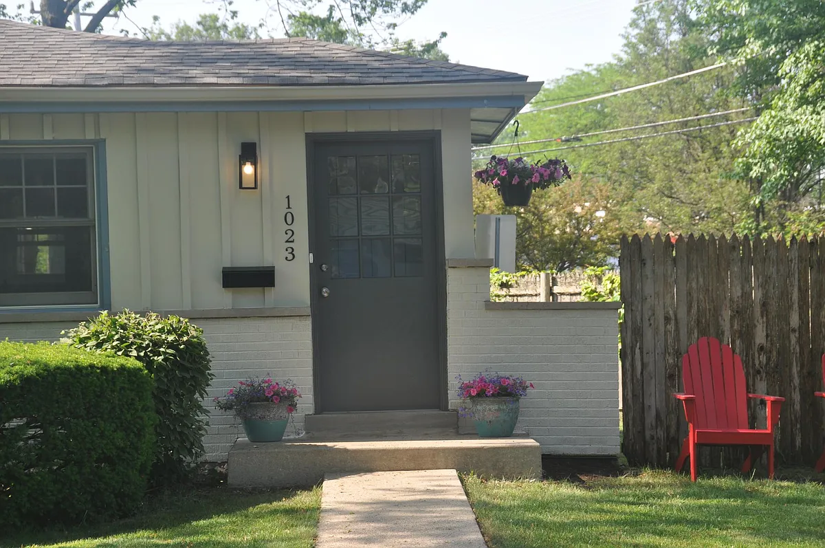 Building Photo - 1023 Oakwood Ave