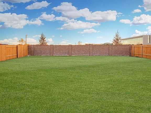 2nd image of 1917 Dahlia Way