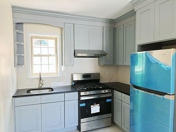 4th image of 11-17 123rd St Floor 2