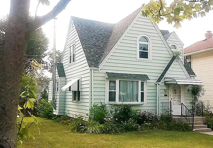 4318 S Wayne Ave photo 1