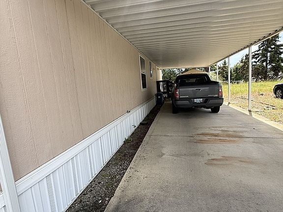 2nd image of 164 Metolius Ln #67