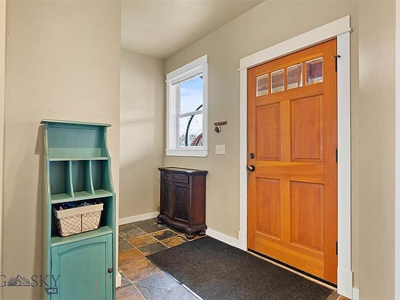 3rd image of 120 Kimball Ave APT B