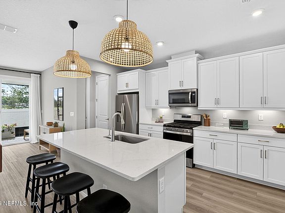3rd image of 3475 MARSH RESERVE Boulevard