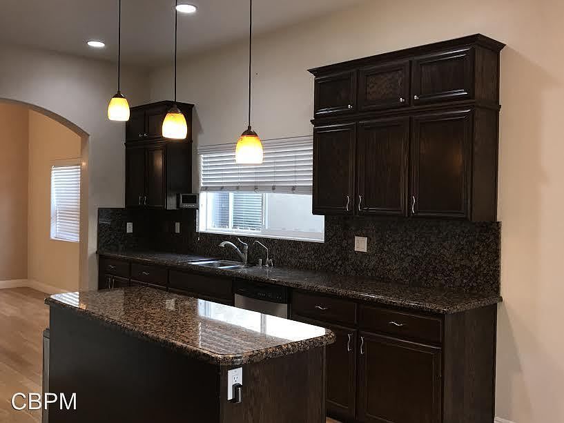 1st image of 10424 Woodward Ave