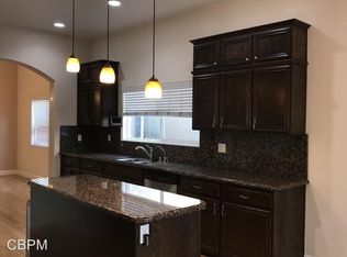10424 Woodward Ave, Sunland, CA 91040