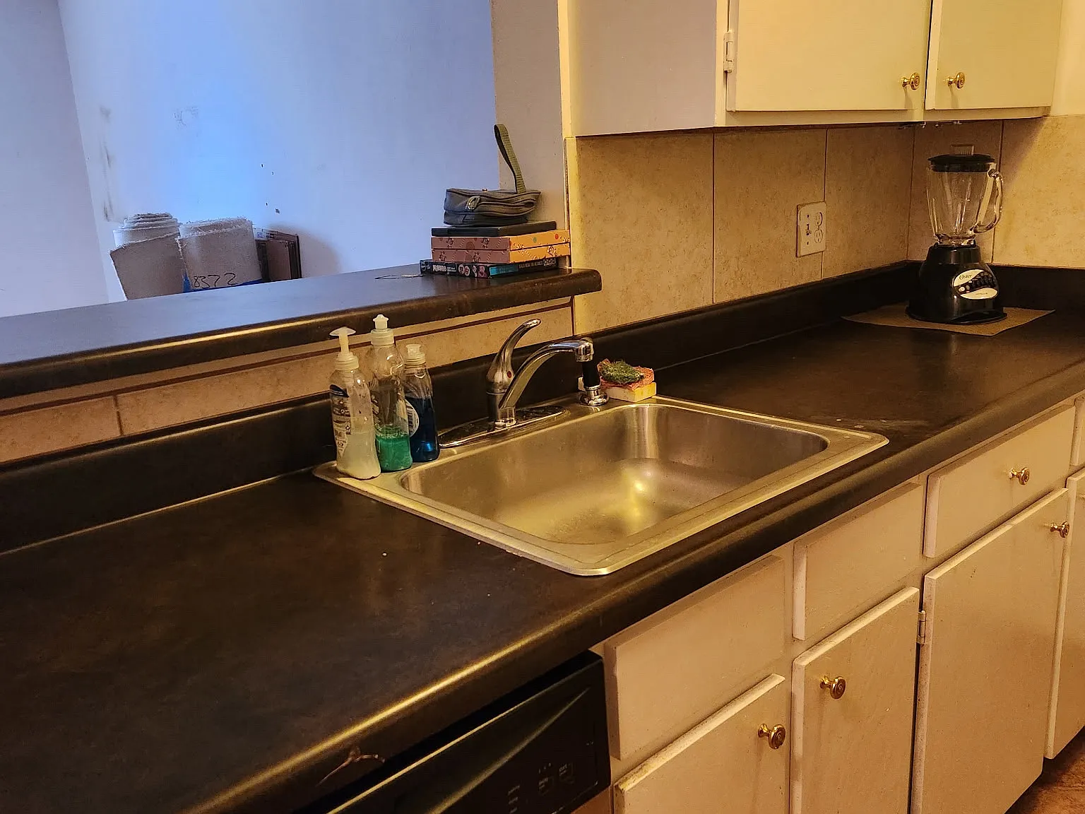 2281 S Vaughn Way — Photo 3