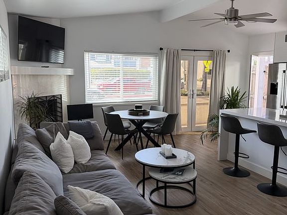 3rd image of 1144 W Balboa Blvd APT A