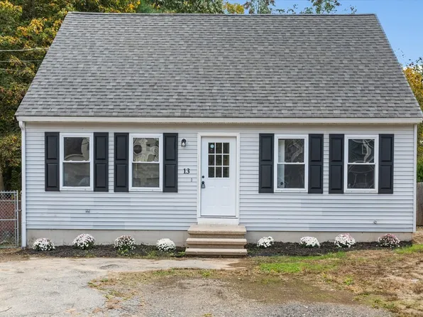 13 Gilbert St, Dracut, MA 01826