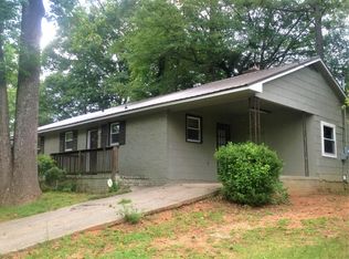 613 Pine Creek Dr, Greenville, SC 29605