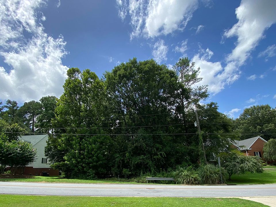 2nd image of 1072 Clifton Dr