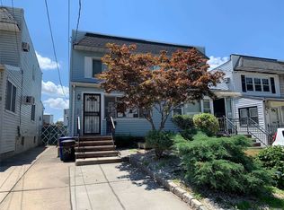 4250 249th St, Flushing, NY 11363
