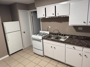 819 S 19th Ave #1E, Maywood, IL