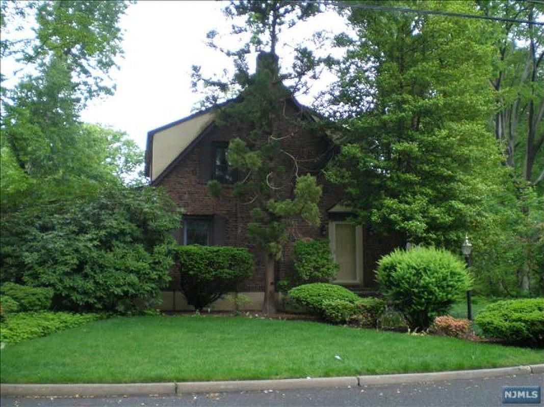 908 Woodland Ave, Oradell, NJ 07649 | Zillow