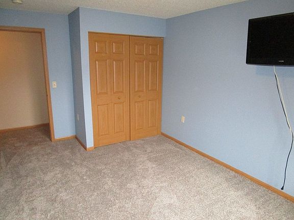 5th image of 1321 Lake Dr #208
