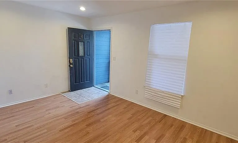 3012 Whisper Oaks Ln #H — Photo 13