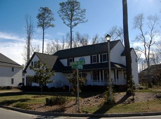 500 Brentmeade Dr, Yorktown, VA 23693