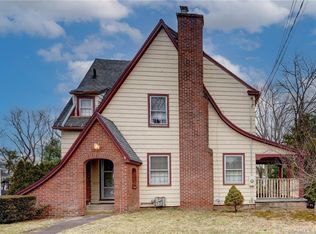 61 Phelps Rd, Manchester, CT 06042