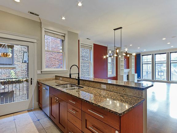 5th image of 4721 N Malden St #2S