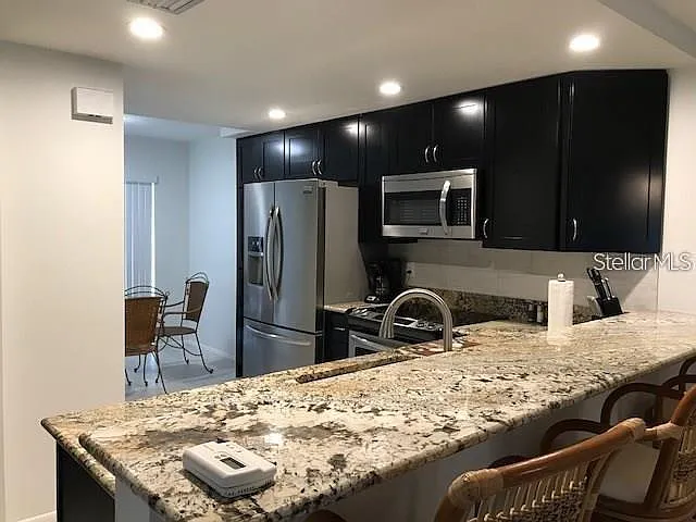 2 bed, 2.0 bath, 1444 sqft, $3,500 — Photo 3