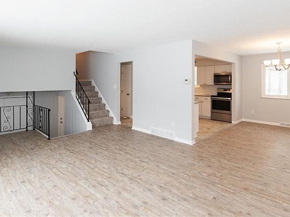 2nd image of 5219 Thoreau Dr