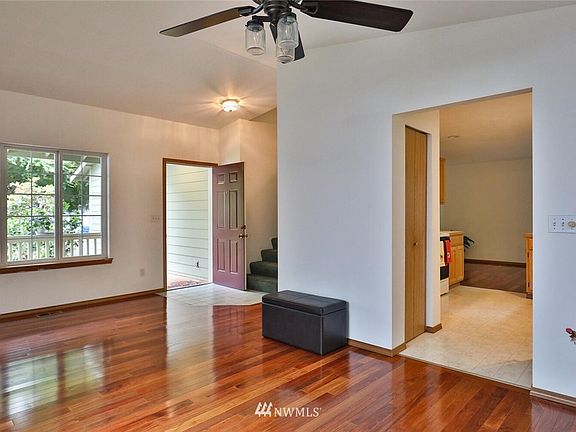 5th image of 17132 Cottonwood Lane SE