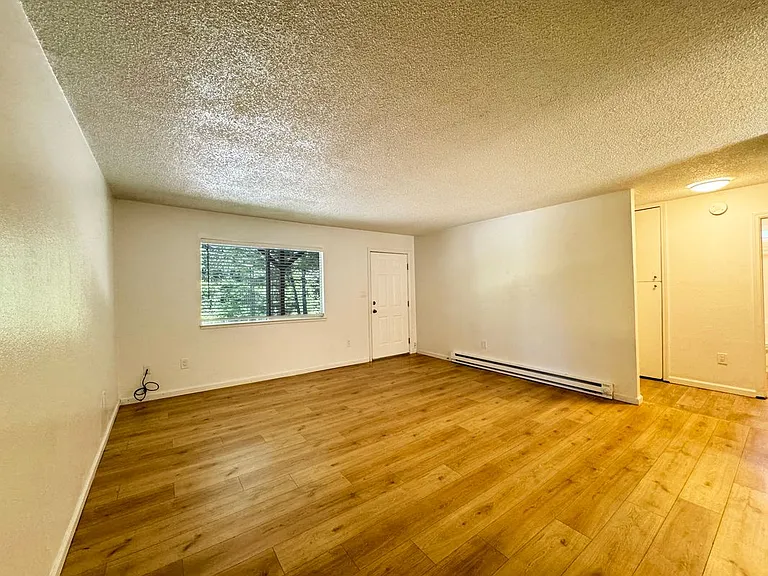 2148 Primrose Dr #1 — Photo 5