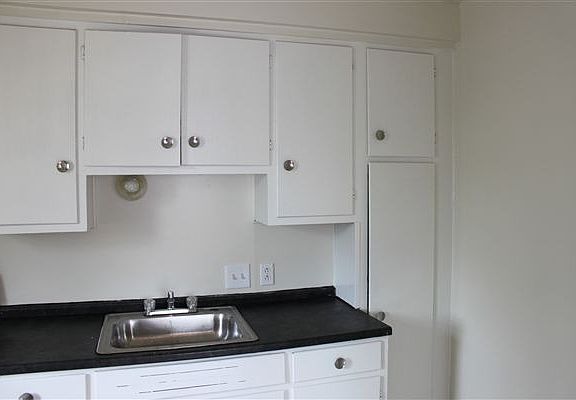 University Green Kitchen