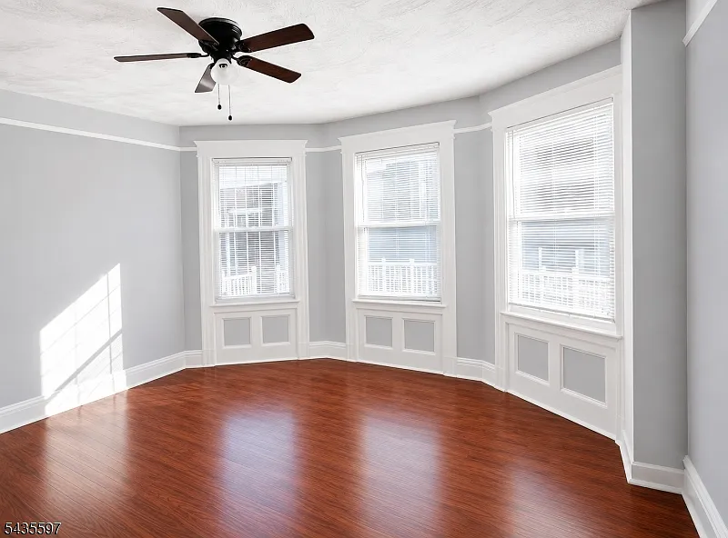 3 bed, 2.0 bath, $2,300 — Photo 3