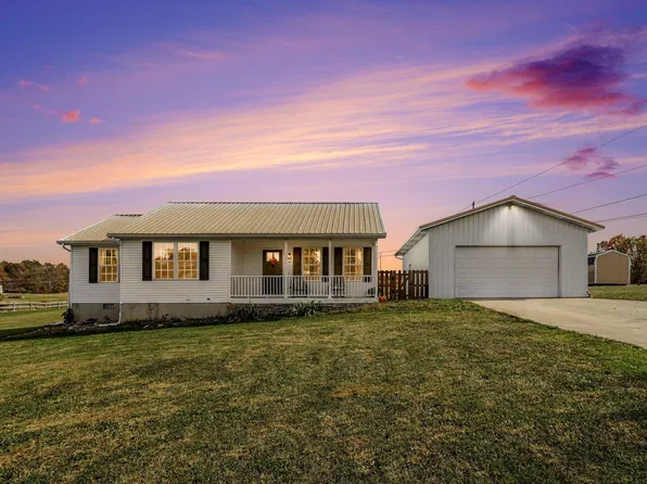 100 Ashley Ln, Falmouth, KY 41040