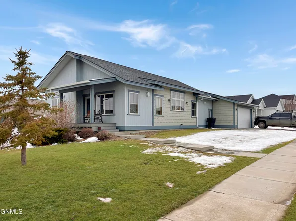 2319 27th Ave W, Williston, ND 58801