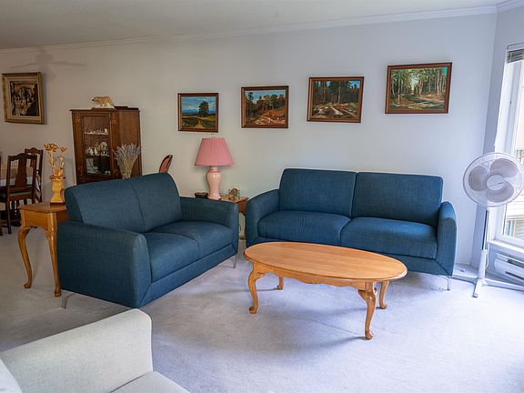 5th image of 3172 Gladwin Rd #205