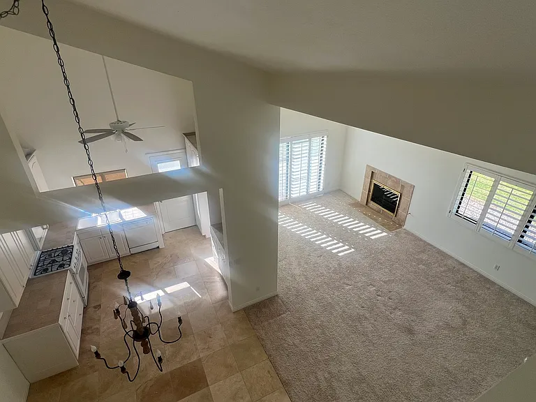 258 Calle Cuervo — Photo 7