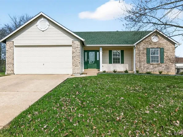 1012 Delmar Dr, O'Fallon, MO 63366